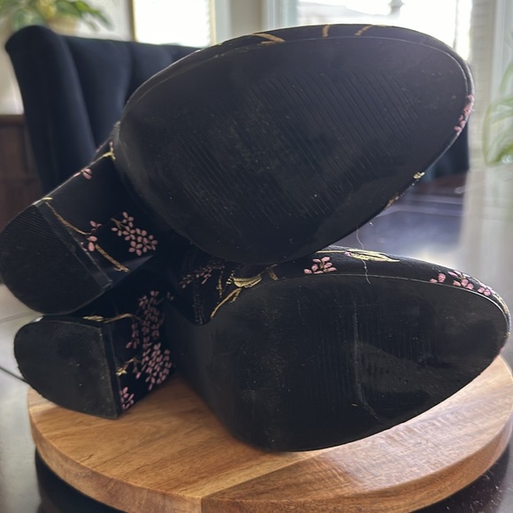 Cute flower patterned boots - Picture 8 of 8